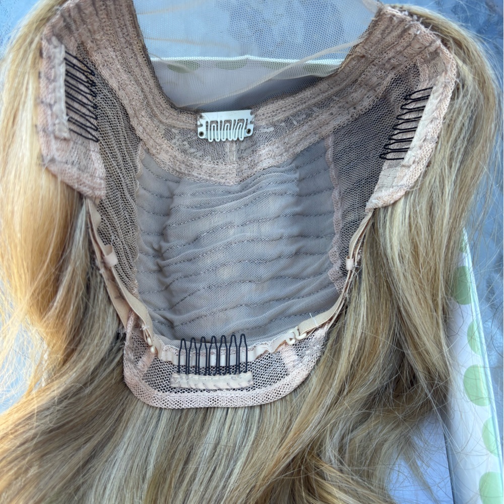 gently used human hair remy wig blonde blend wavy for under ball cap hat beanie. - Picture 10 of 10